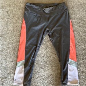 Athleta crop leggings
